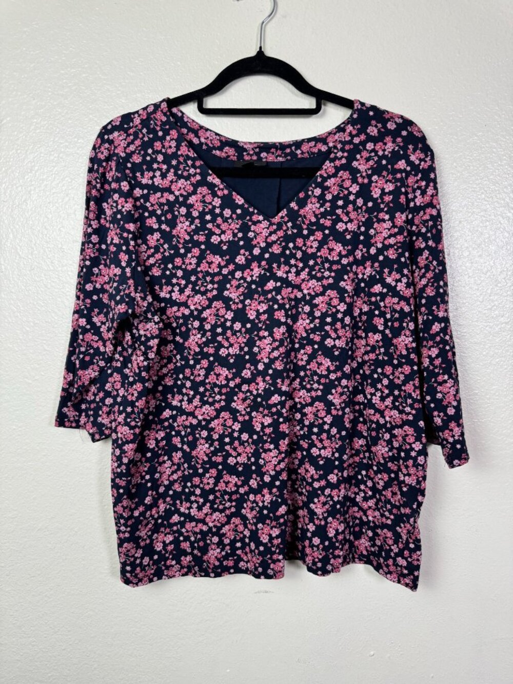 J. Jill Floral Navy Pink 3/4 Sleeve V Neck Top Blouse Size Large Jersey Stretch